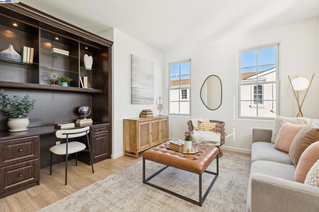 BAY PORT - Residential