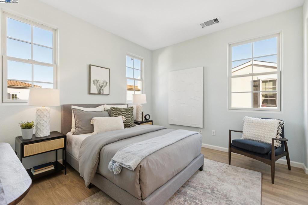 BAY PORT - Residential