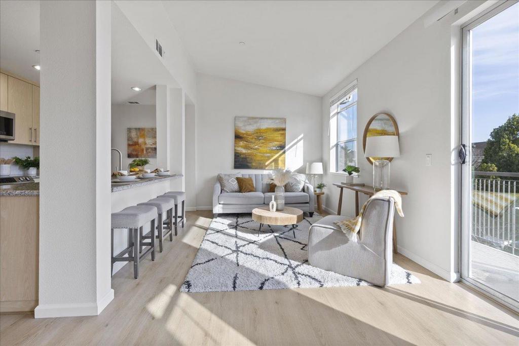 1065 Saginaw Terrace 304