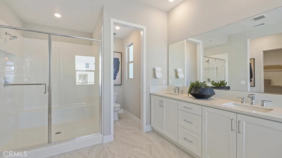 Ridgeview at Metro Heights - Residential