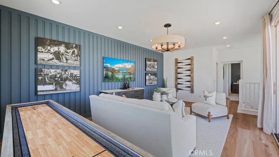 Ridgeview at Metro Heights - Residential