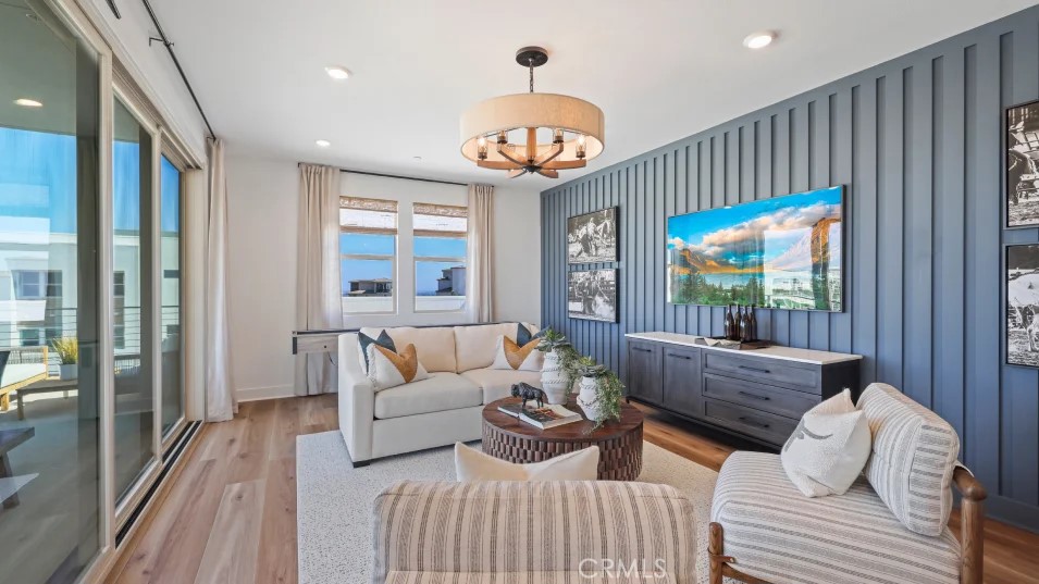 Ridgeview at Metro Heights - Residential