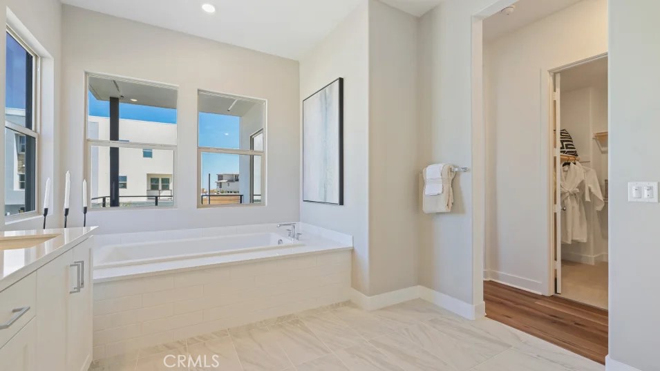 Ridgeview at Metro Heights - Residential