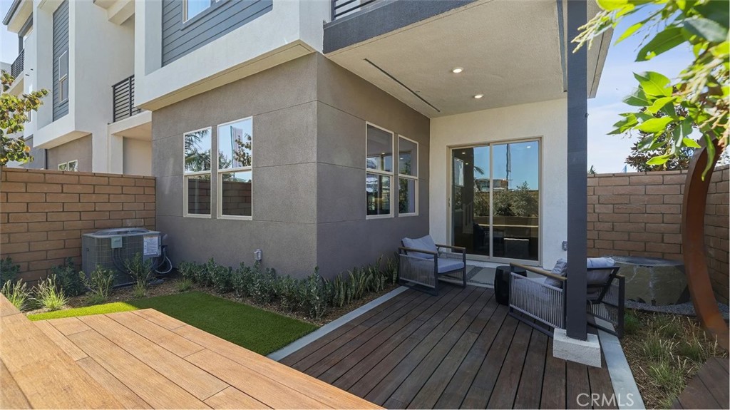 Ridgeview at Metro Heights - Residential