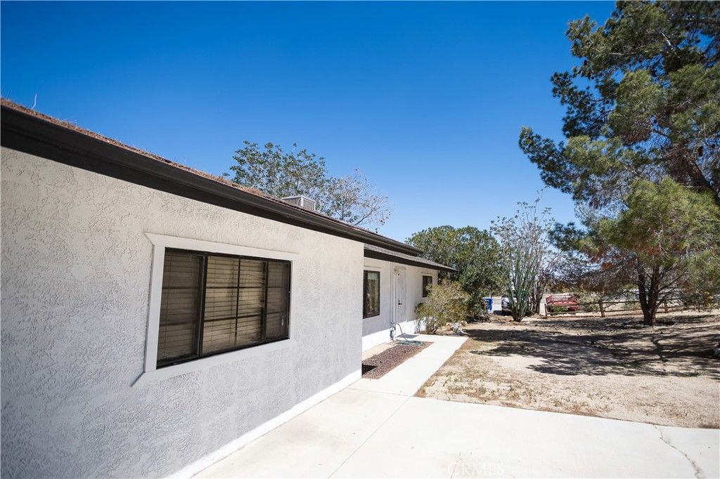 listing image 130722919206529562087