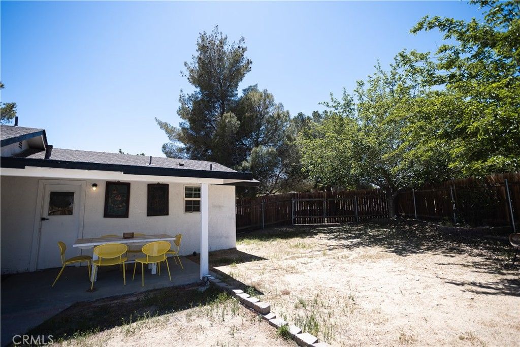 listing image 130724395213434049550