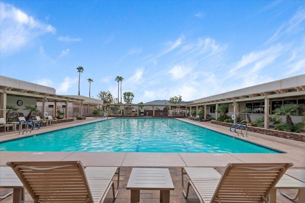 Palm Desert Greens - Manufactured In Park