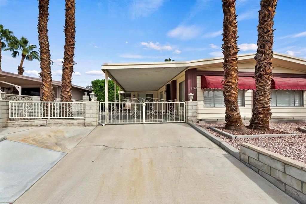 Palm Desert Greens - Manufactured In Park