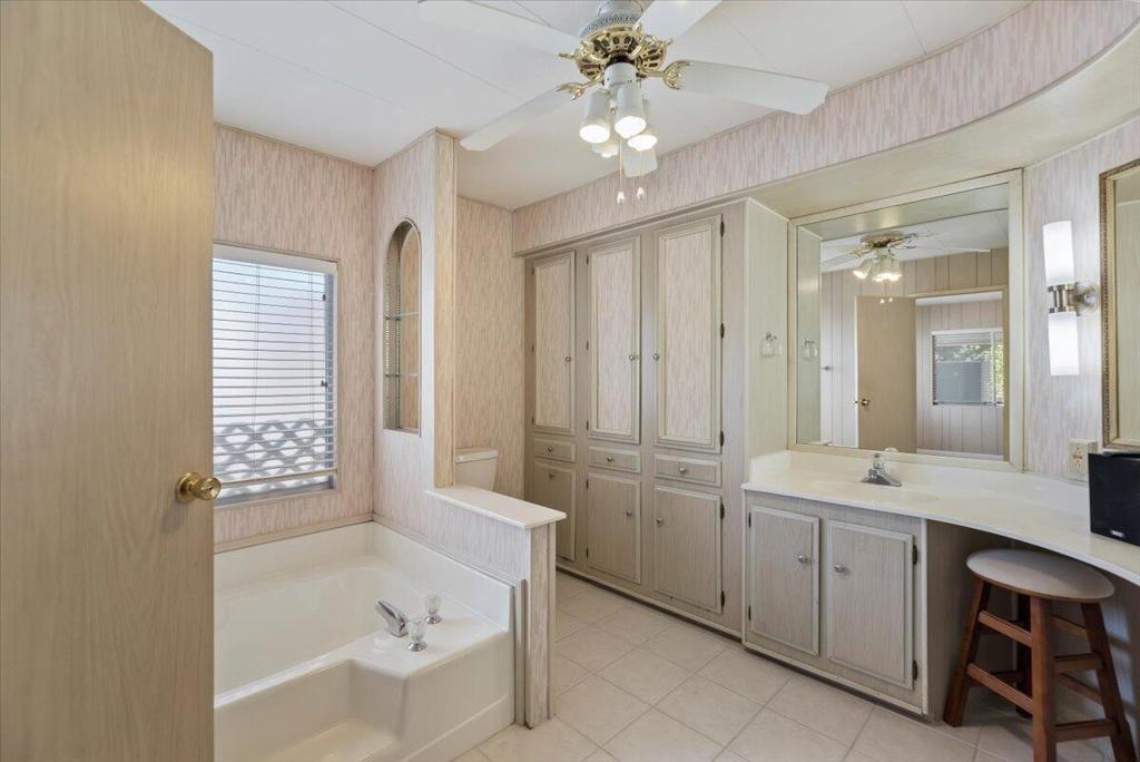 Palm Desert Greens - Manufactured In Park