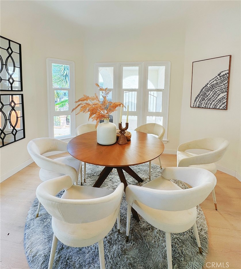 1243 W 98TH Street