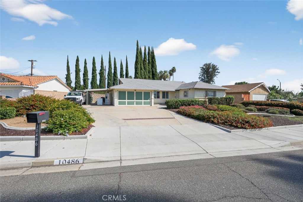 Well-Maintained La Sierra Gem!
Welcome to this inviting single-story home featuring 4 bedrooms, 2 bathrooms, and approximately 1,600 sq. ft. of living space on an 8,276 sq. ft. lot. This property offers a versatile bonus room, ideal as a family area or garage conversion. The spacious open floor plan includes a remodeled kitchen with granite countertops, stainless steel appliances, and a modern stove. Enjoy an oversized dining area perfect for entertaining, and a private primary suite designed for comfort and relaxation.
The low-maintenance front and back yards provide easy outdoor enjoyment, complete with a covered patio and ample driveway space. The attached 4-car garage offers exceptional parking and storage convenience. Located near Tyler Galleria, La Sierra University, hospitals, dining, and freeway access, this home combines comfort with prime Riverside living.
Bonus: Solar panels are included to help reduce energy costs!