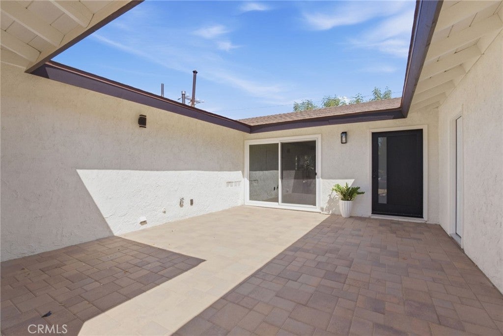 577 Bishop Place