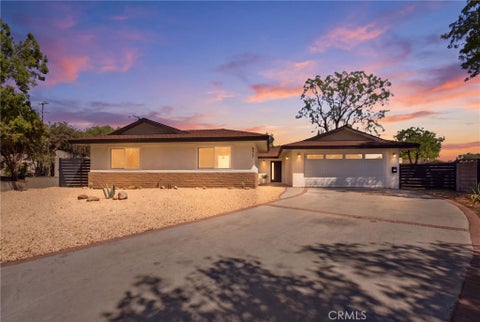 Photo of 577 Bishop Place, Claremont, CA 91711 (MLS # CV26205897)