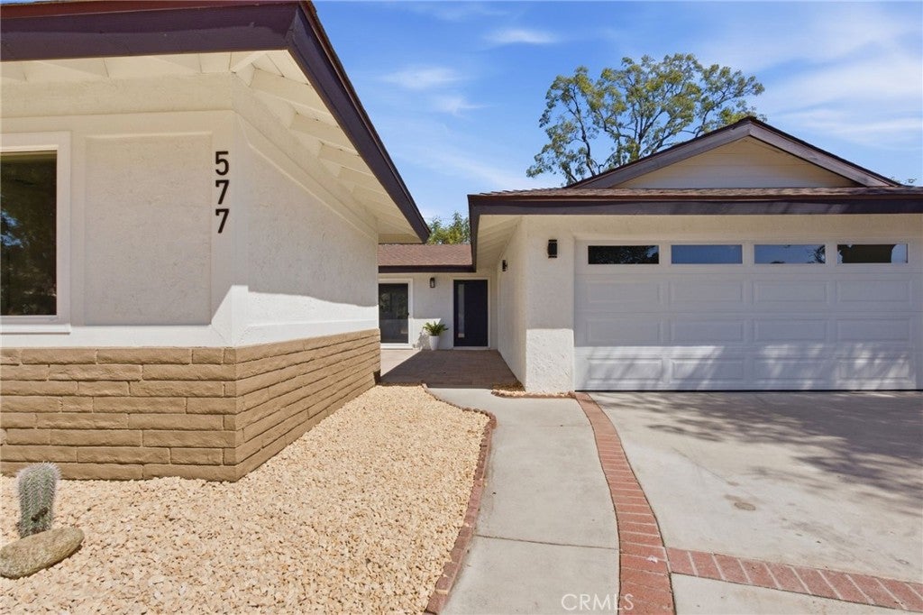 577 Bishop Place