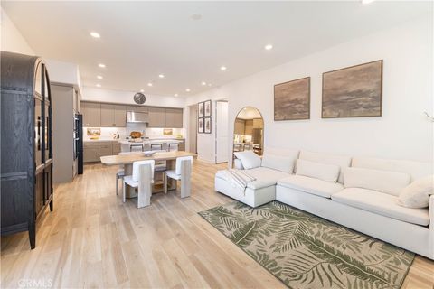 147 Sash Irvine CA 92618