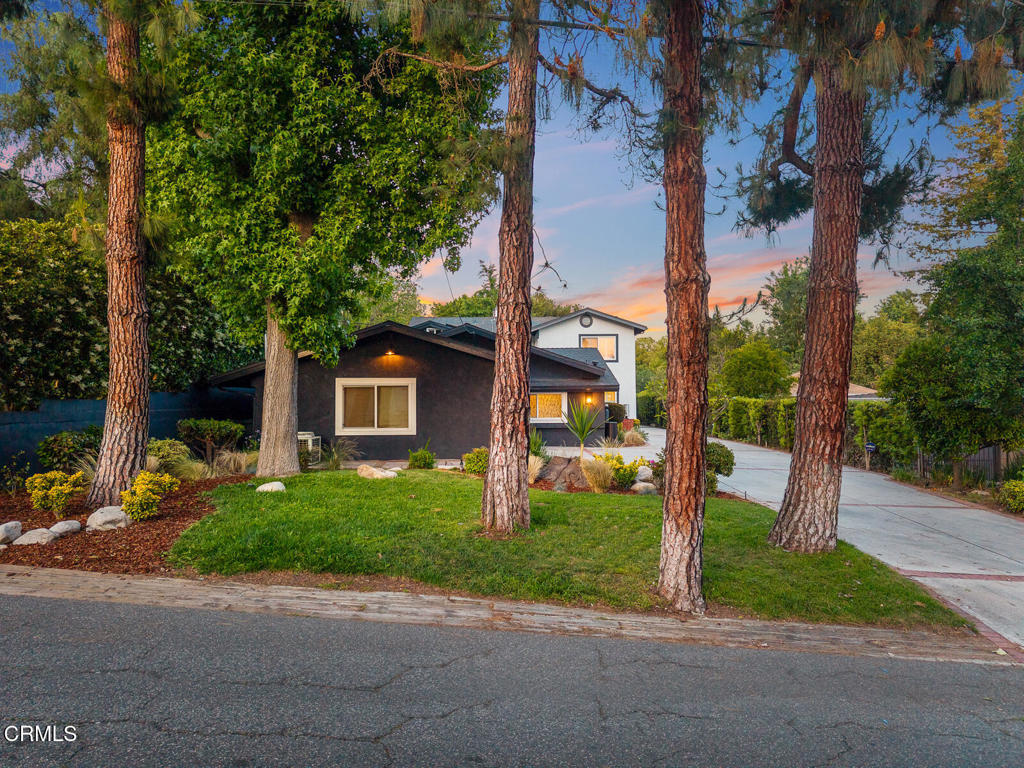 Properties 2 4754 Palm Drive