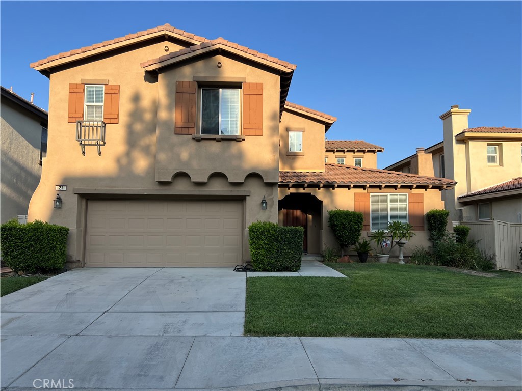 Welcome to this stunning 4 bedroom, 3.5 bathroom home located in the highly sought-after Tuscany Hills community of Lake Elsinore. With 3,404 sq ft of spacious living area on a generous 9,148 sq ft lot, this home offers breathtaking views of Canyon Lake and an ideal layout for comfortable living and entertaining.
The primary suite is a true retreat, featuring a private seating area, en-suite bath, and direct access to a covered patio—perfect for enjoying panoramic views right from your bedroom. The expansive open floorplan offers excellent flow throughout the living, dining, and kitchen areas, making it perfect for entertaining.
Upstairs you’ll find four spacious bedrooms, including a Jack & Jill bathroom shared between two bedrooms, a guest suite with its own full bath, and the luxurious primary suite. A convenient half bath is located downstairs for guests.
This home also features a three-car garage with a two-car tandem setup, and is situated on a quiet, private street with homes only on one side, enhancing the sense of privacy and exclusivity.
Enjoy access to the Tuscany Hills HOA amenities, including a resort-style community pool, clubhouse, tennis courts, and fitness center, all with stunning views of the surrounding hills and lake.
Don’t miss your chance to own a beautiful home in one of Lake Elsinore’s most desirable neighborhoods!