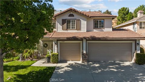 Photo of 27687 Ron Ridge Dr, Saugus, CA 91350 (MLS # SR26045470)