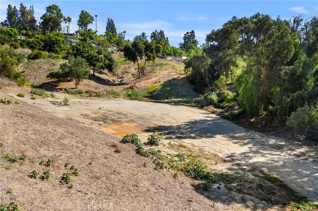 Anaheim Hills, California 92808, United States, ,Land,Pending,122674