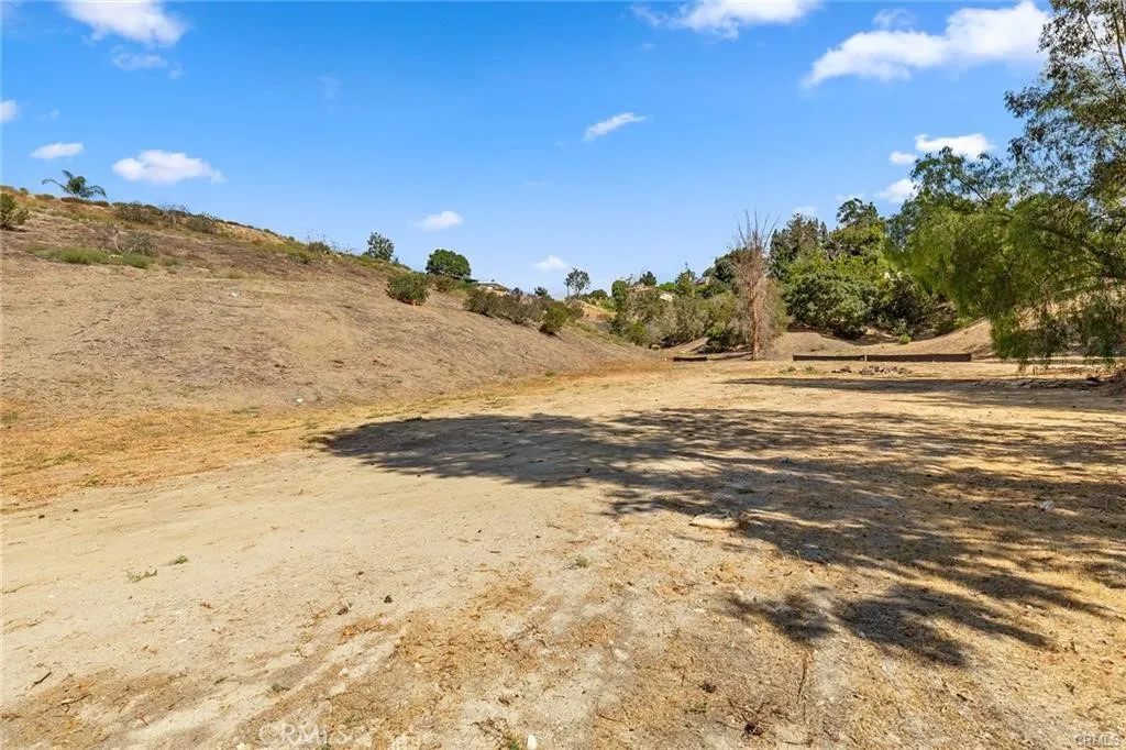 Anaheim Hills, California 92808, United States, ,Land,Pending,122674