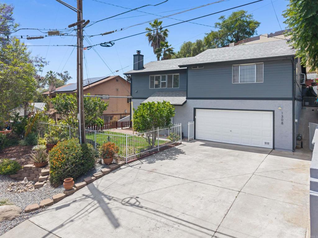 1308 Lincoln Place