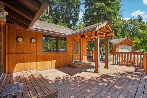 Photo of 39370 Clearwater Drive, Yucaipa, CA 92399 (MLS # IG26022214)