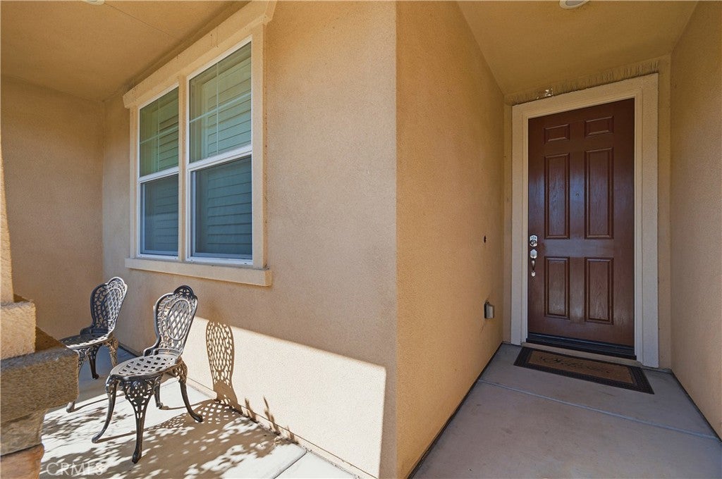 6111 Peregrine Drive