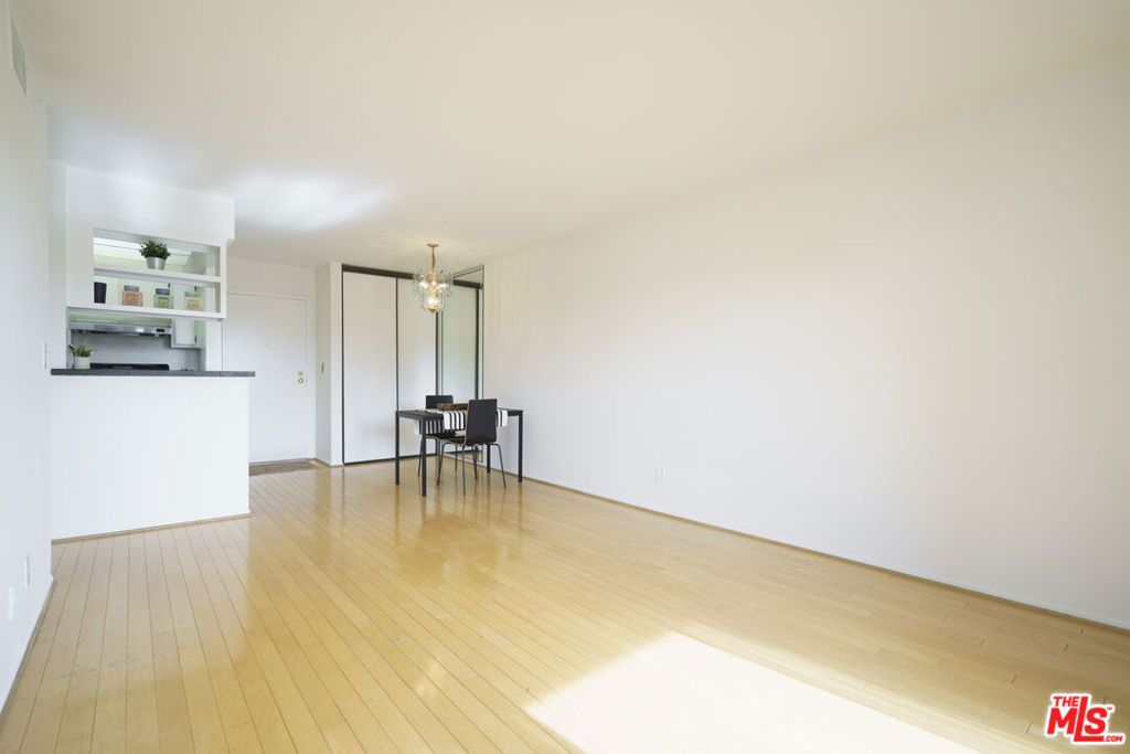 Photo of 1119 Albany Street #335, Los Angeles, CA 90015 (MLS # 25631963)
