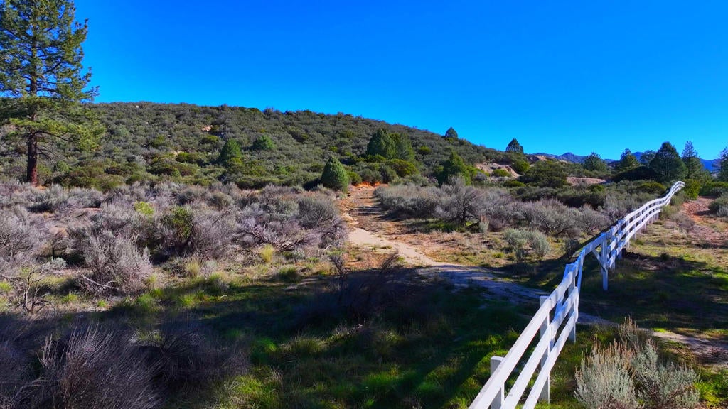 1 Butterfly Peak Road