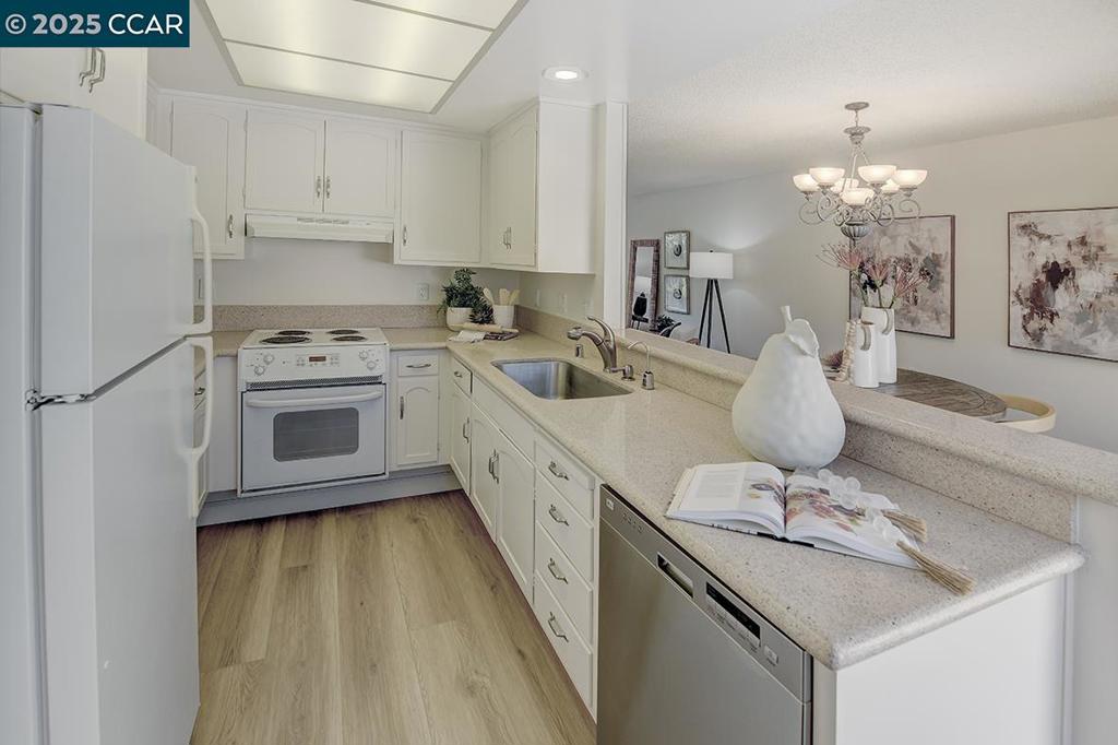 ROSSMOOR - Residential