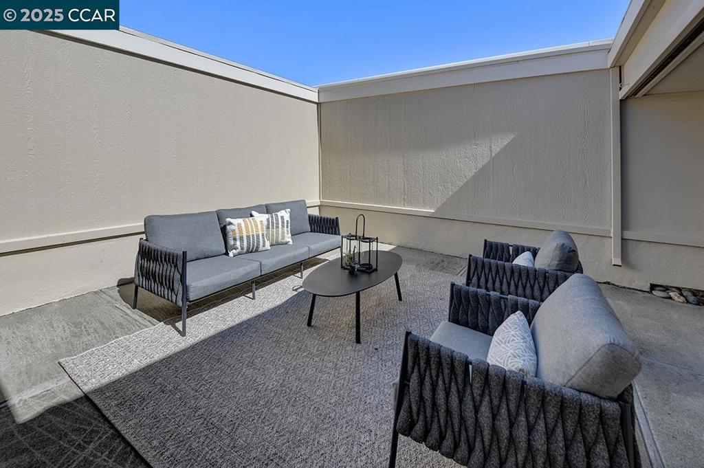 ROSSMOOR - Residential
