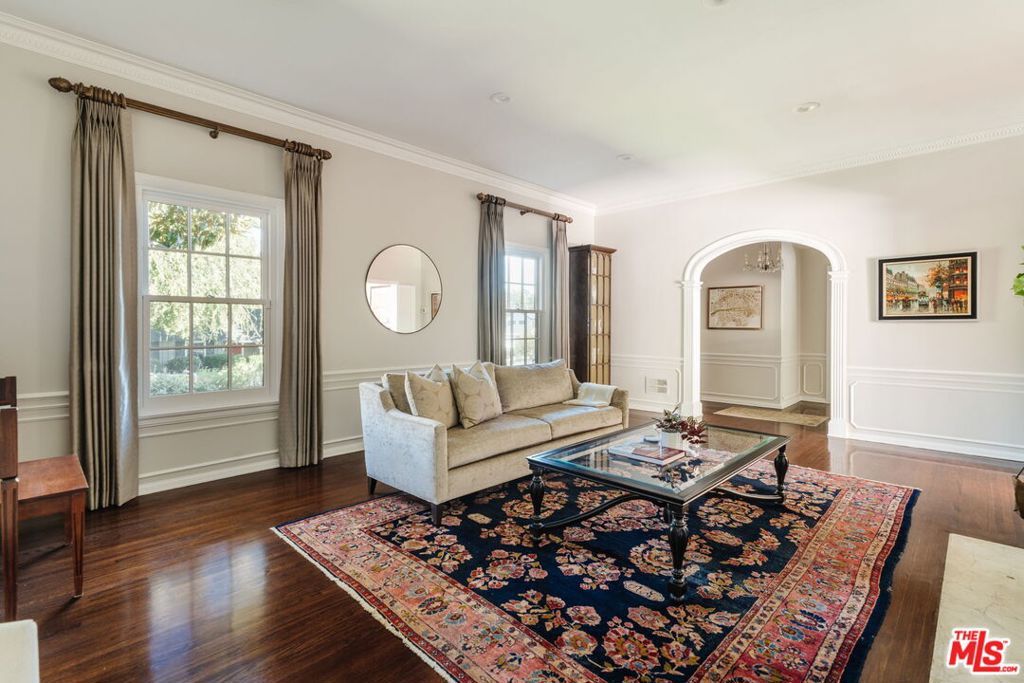 Photo of 12510 Hortense Street, Studio City, CA 91604 (MLS # 26684459)
