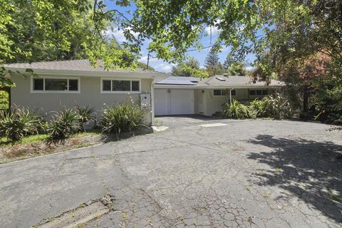 Photo of 106 Cuesta Real, La Honda, CA 94020 (MLS # ML82046238)