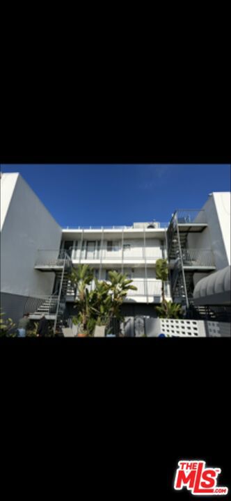 1510 W Balboa Boulevard F