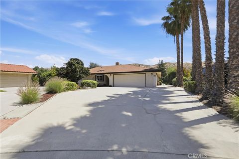 Photo of 700 Via Concepcion, Riverside, CA 92506 (MLS # IV26030529)