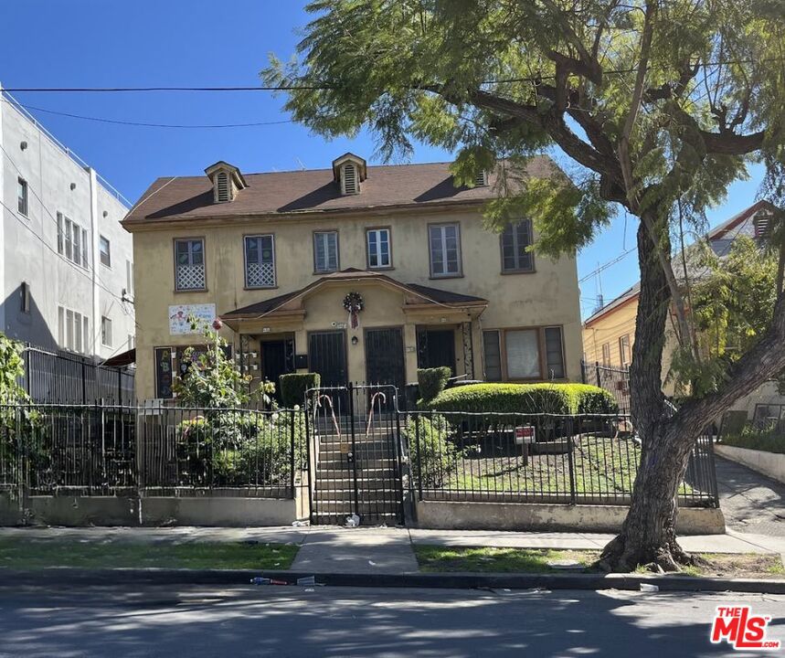 446 S Bonnie Brae Street
