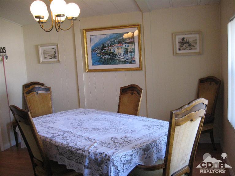 Desert Sands Mobile - Manufactured In Park