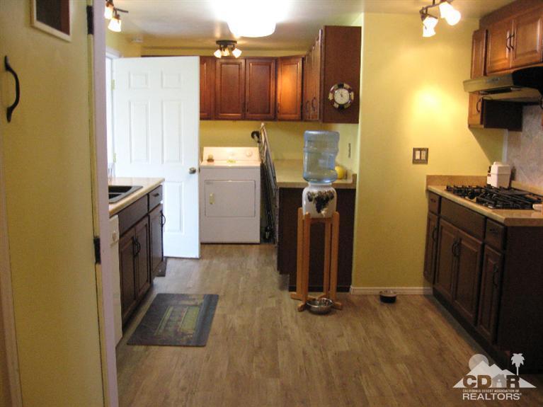 Desert Sands Mobile - Manufactured In Park