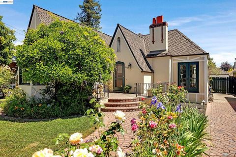 Photo of 885 Rodney Dr DR, San Leandro, CA 94577 (MLS # 41135861)