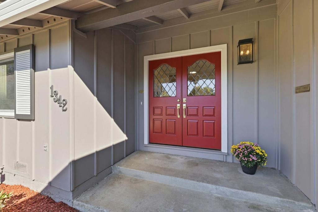 1342 Oak Knoll Drive