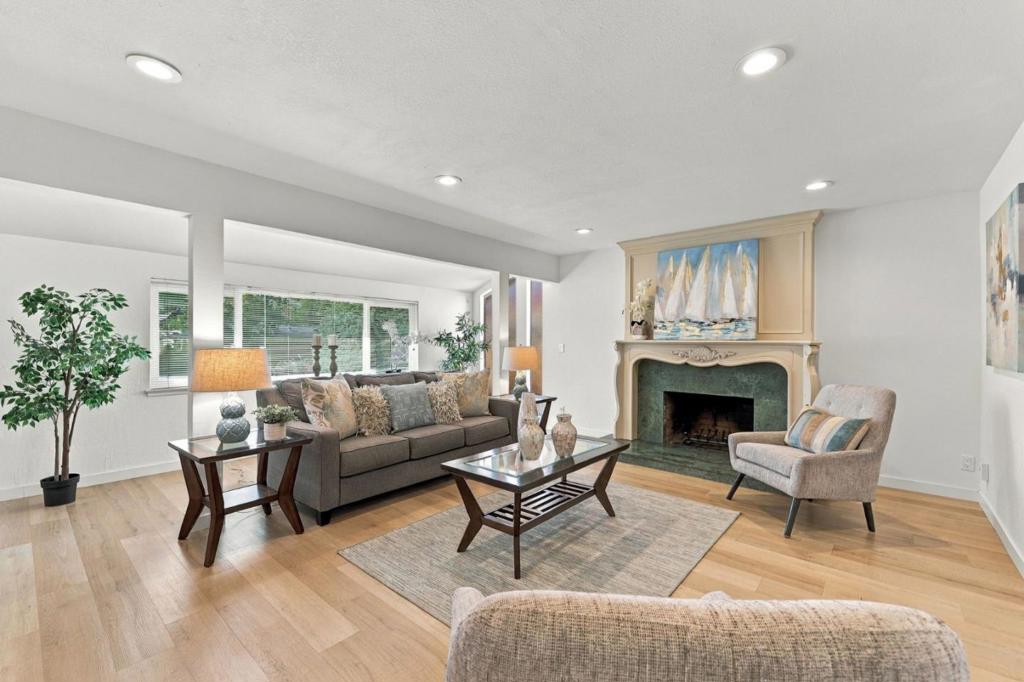 1342 Oak Knoll Drive