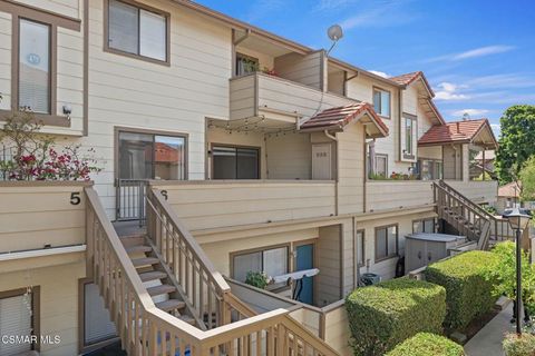 Photo of 98 Maegan Place #6, Thousand Oaks, CA 91362 (MLS # 226001842)