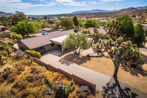 Photo of 7569 San Remo TRL, Yucca Valley, CA 92284 (MLS # JT26183163)