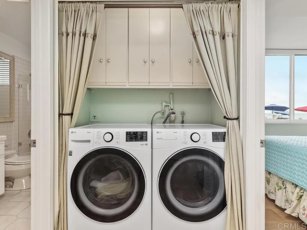 Oceanside, California 92054, United States, 3 Bedrooms Bedrooms, ,3 BathroomsBathrooms,Residential,Active,194296