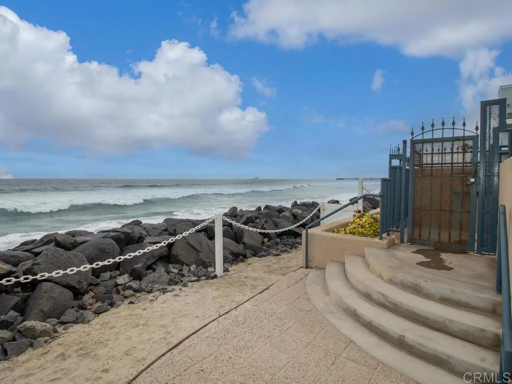 Oceanside, California 92054, United States, 3 Bedrooms Bedrooms, ,3 BathroomsBathrooms,Residential,Active,194296