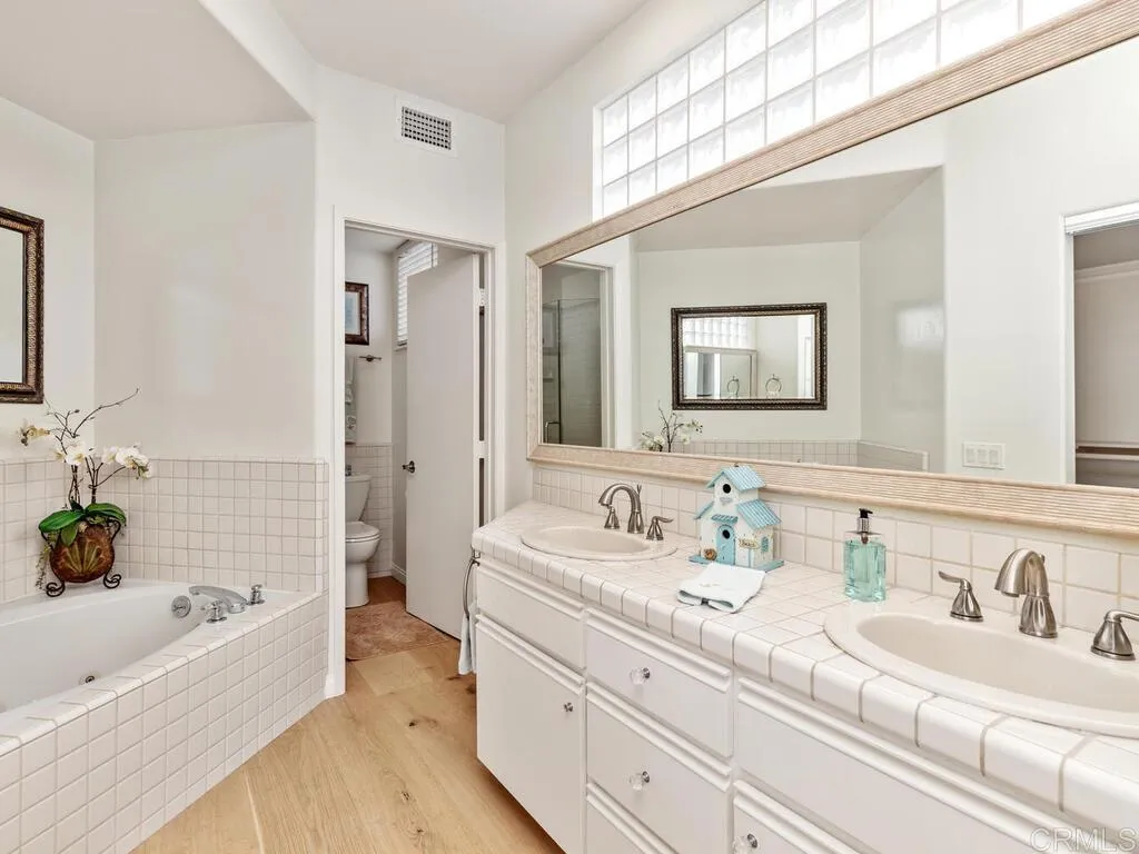 Oceanside, California 92054, United States, 3 Bedrooms Bedrooms, ,3 BathroomsBathrooms,Residential,Active,194296