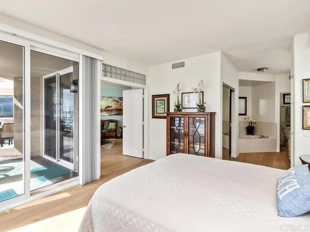 Oceanside, California 92054, United States, 3 Bedrooms Bedrooms, ,3 BathroomsBathrooms,Residential,Active,194296