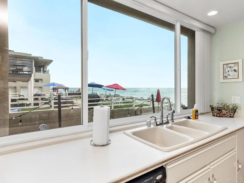 Oceanside, California 92054, United States, 3 Bedrooms Bedrooms, ,3 BathroomsBathrooms,Residential,Active,194296