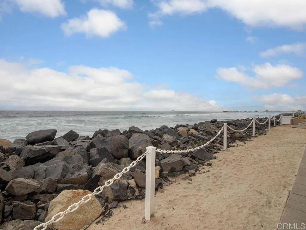 Oceanside, California 92054, United States, 3 Bedrooms Bedrooms, ,3 BathroomsBathrooms,Residential,Active,194296