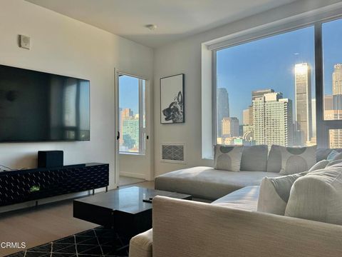 Photo of 1050 S Grand Avenue #2004, Los Angeles, CA 90015 (MLS # P1-25216)